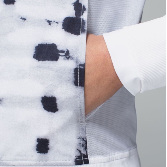 Lululemon Noir Jacket II - Picture 4 of 9